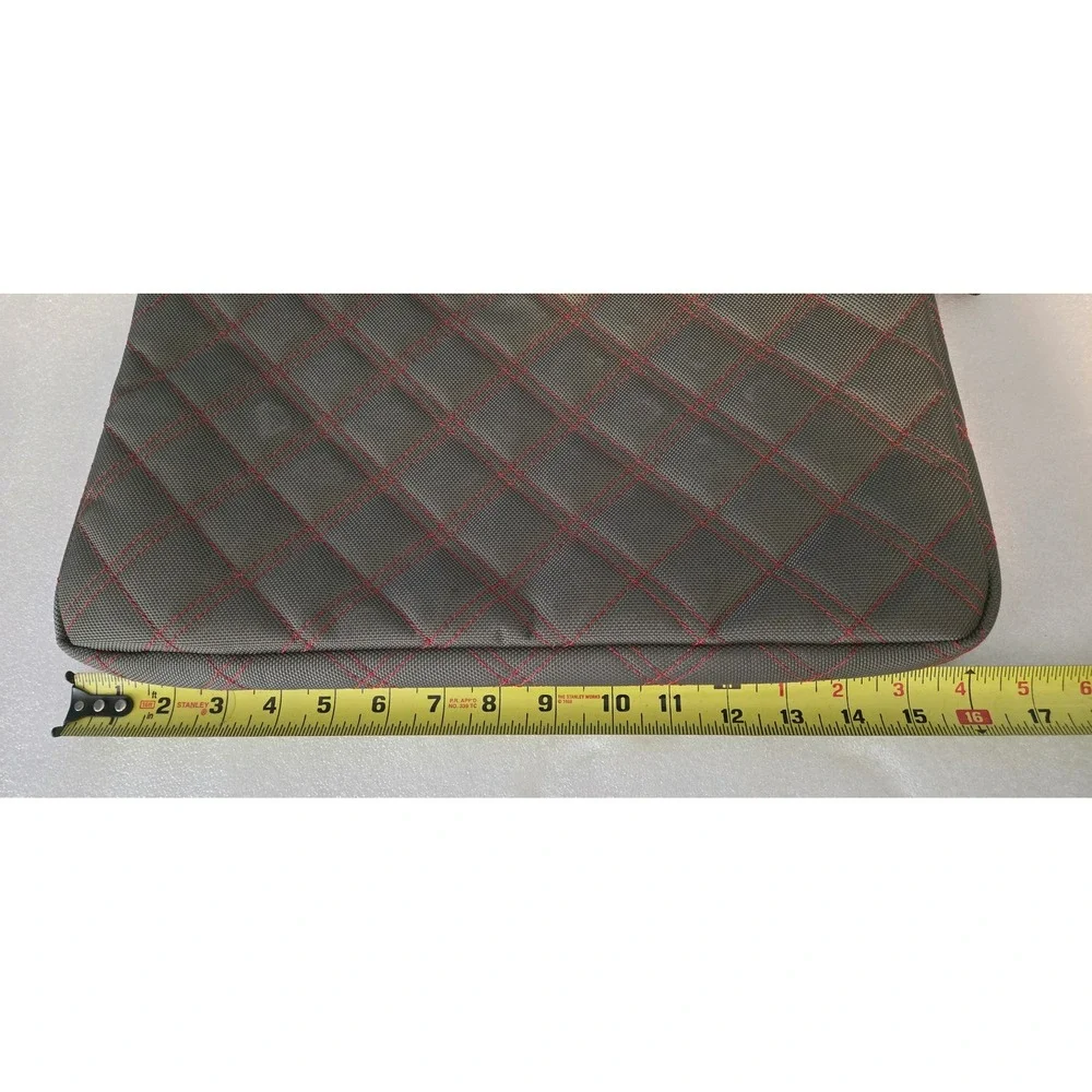 N/A quilted laptop
